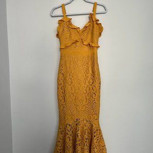 Mermaid Lace Mustard Gown